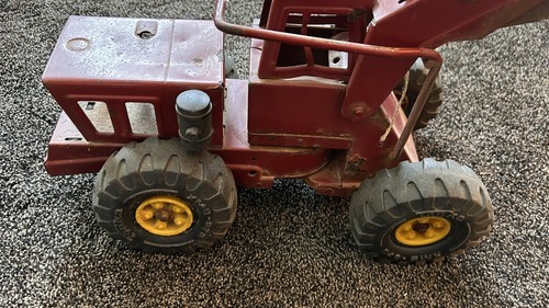 Vintage Tonka Mighty Diesel Front End Loader Tractor XMB-975 Pressed Steel Red - Picture 10 of 12