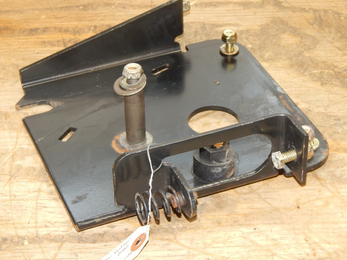 Toro Timecutter #74327 Z420 (Zero Turn) LEFT Side Plate
