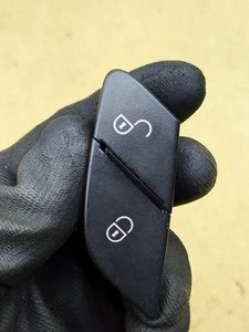 MERCEDES-BENZ M W164 Zentralverriegelungsschalter A2518201010 3.00 33113489