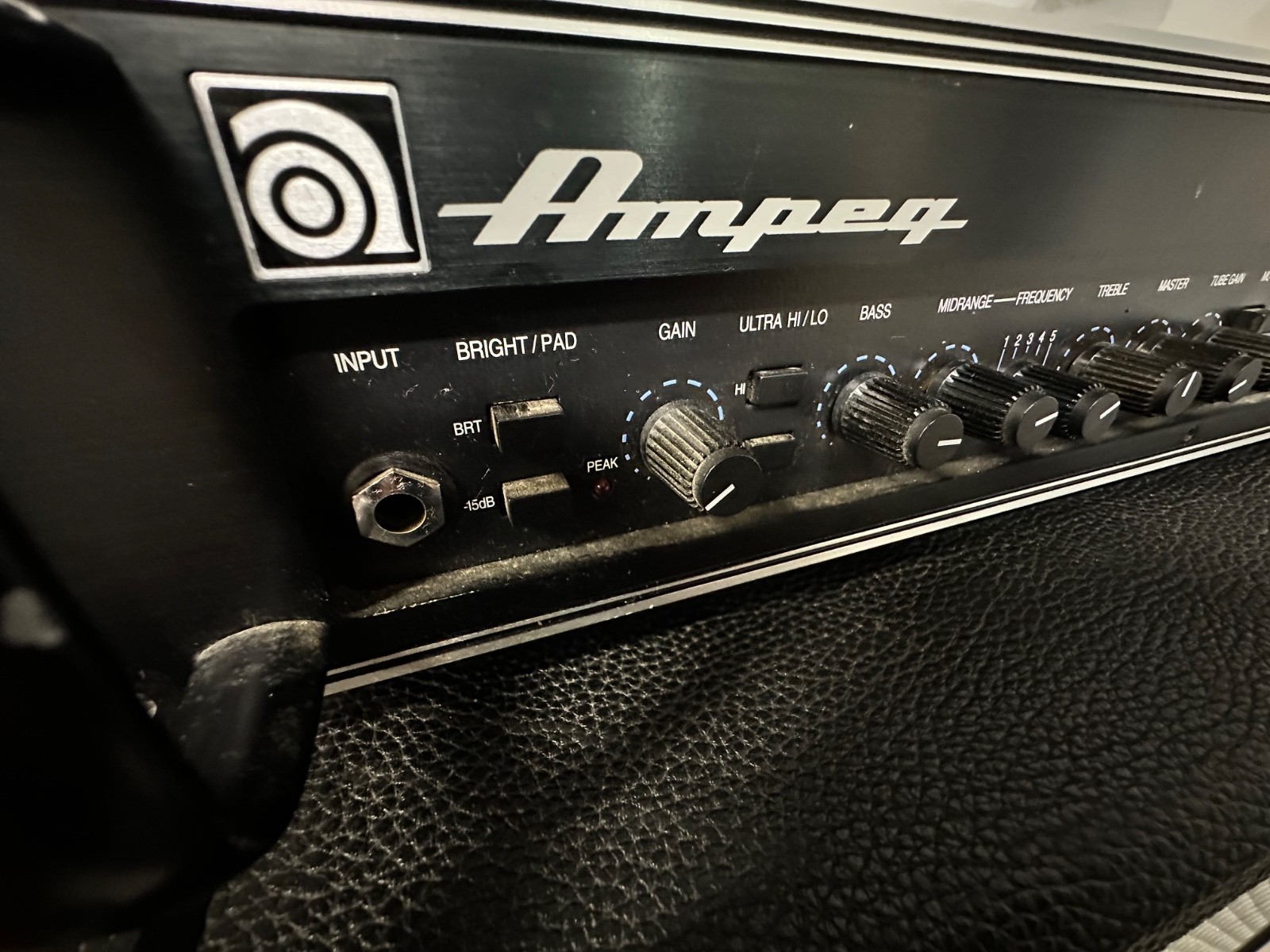 AMPEG SVT III PRO BASS GUITAR HEAD