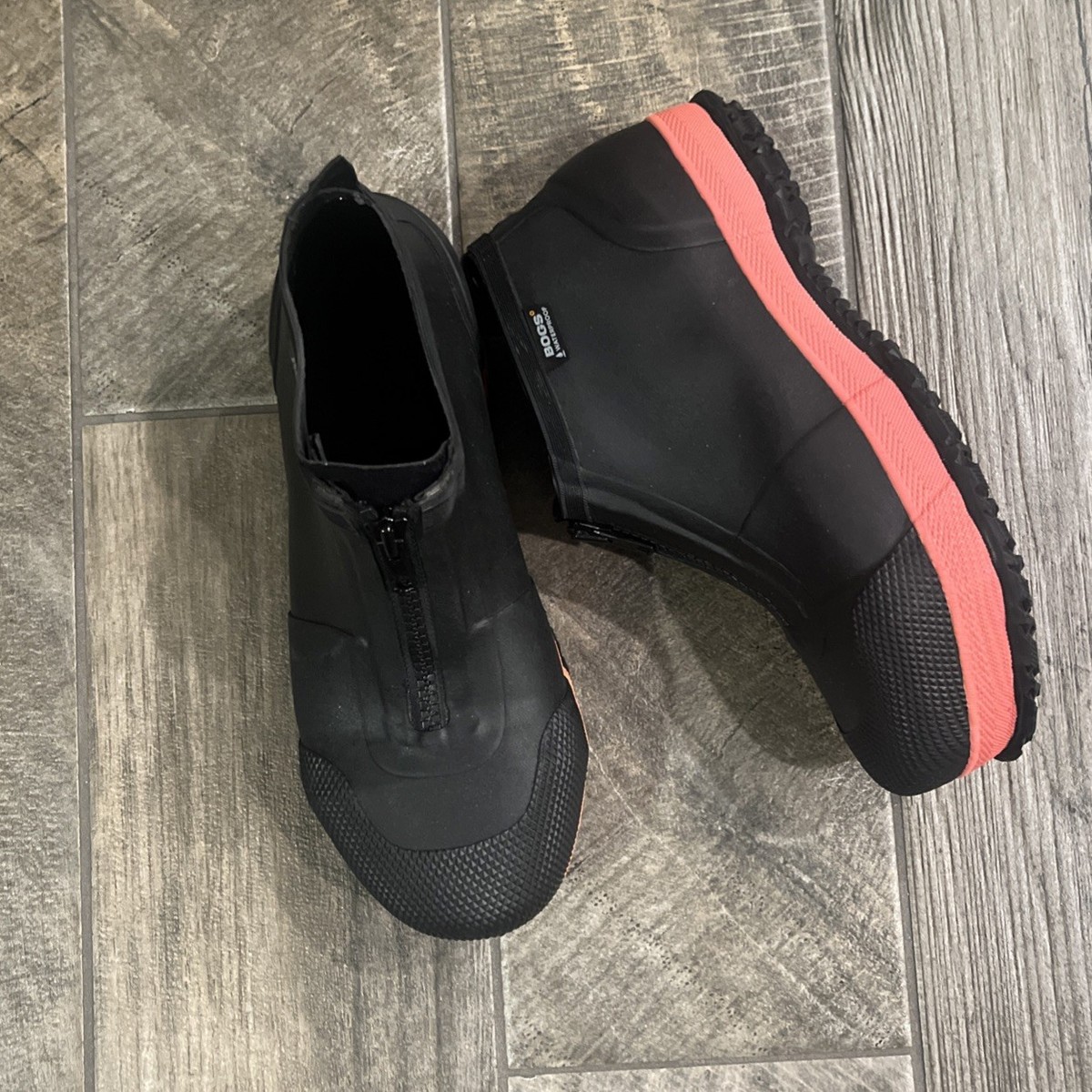 Bogs Mens Overshoe Zip Waterproof Boot Black Size US11 M EU44 Bogs Waterproof Men Black Overshoe Zip Composite Boots Sz 8  main image 4