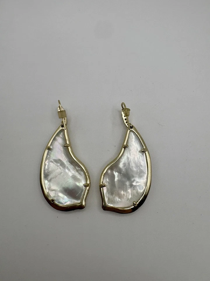 Pendientes colgantes Kendra Scott Tinley madreperla oro blanco diamantes de imitación formales Foto 4 de 4
