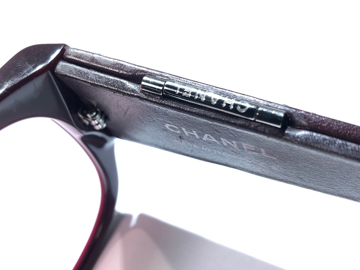 VINTAGE CHANEL 5202 HIDDEN MIRRORS QUILTED LEATHER FRAME LENS 90\'S MADE IN ITALY Vintage Chanel Sunglasses Black Hidden Mirrors Quilted Frame  main image 3