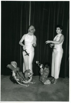 Frankreich Jany Privat Puppen Puppenspieler Striptease Bar altes Foto Krone 1962