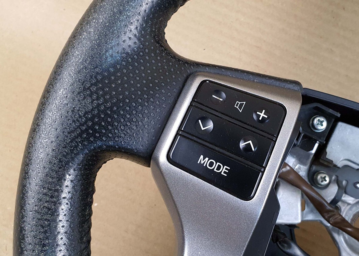 Toyota 4runner 2010-2018 multimedia controll steering wheel