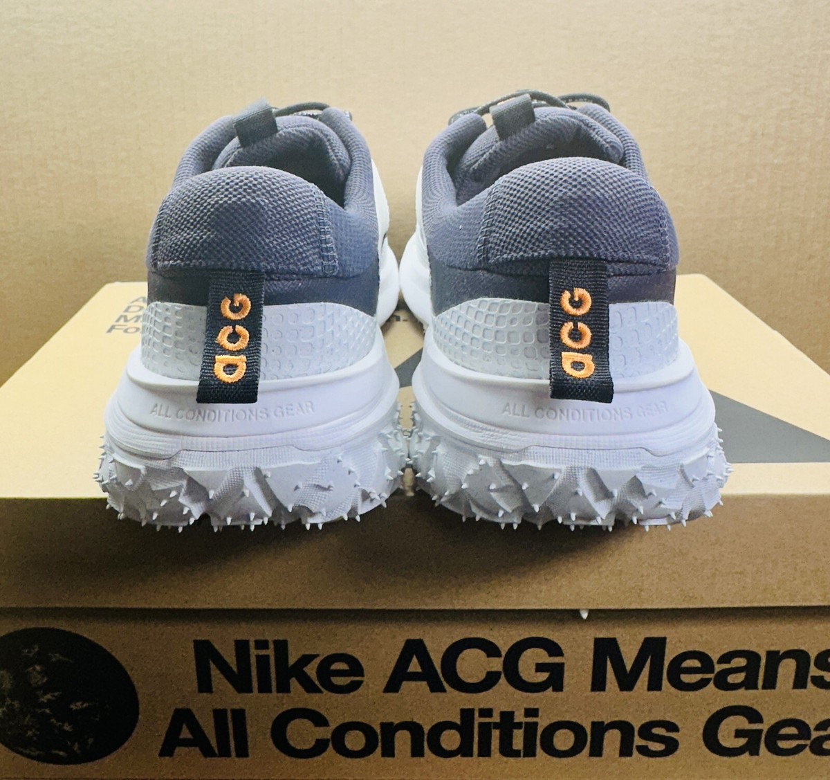 Size 13 - Nike ACG Mountain Fly 2 Low White Bright Mandarin Size 13 - Nike ACG Mountain Fly 2 Low White Bright Mandarin