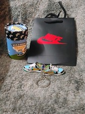 Nike SB Dunk Low Ben  Jerry's Chunky Dunky Mini Keychain L R New W Tub