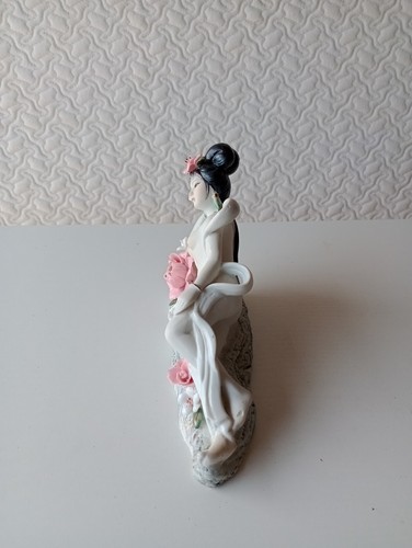 Japanese Geisha Porcelain Figurine Statue Floral Collectors - Picture 4 of 14
