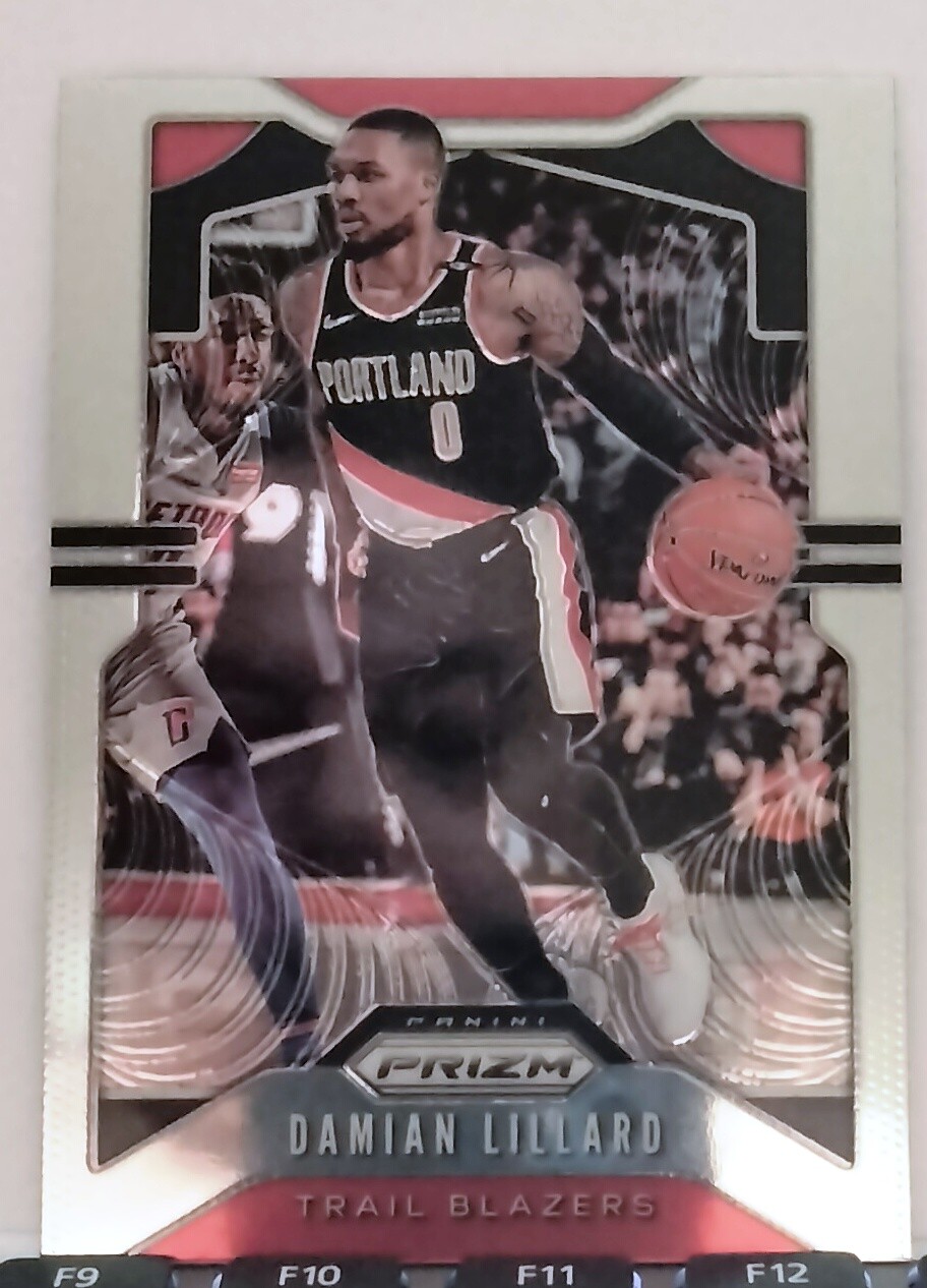 Damian Lillard 2019 - 20 Panini Prizm #112 Silver Prizm NM MINT