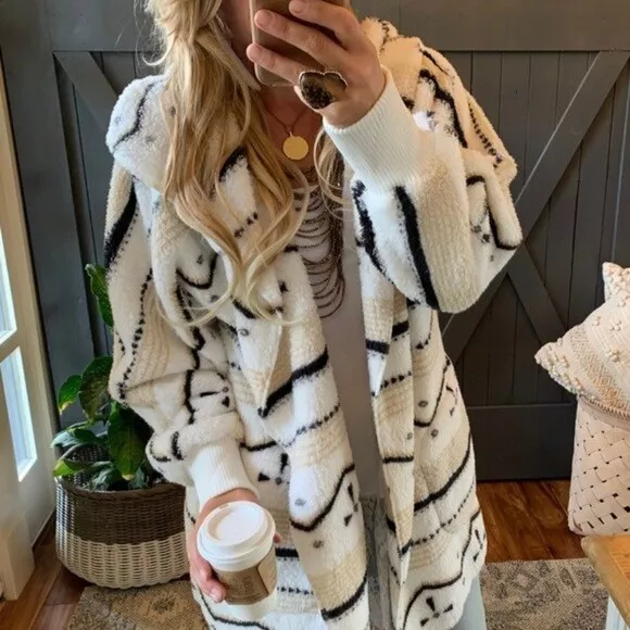 L New Cozy Oversized Teddy Hooded Aztec White Cardigan