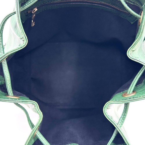Auténtico bolso Louis Vuitton Epi Noe con cordón de hombro verde Borneo M44104 - Imagen 13 de 18