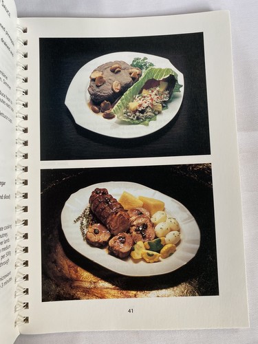 The Muscular Dystrophy Cookbook Spiral Date? - Bild 3 von 8