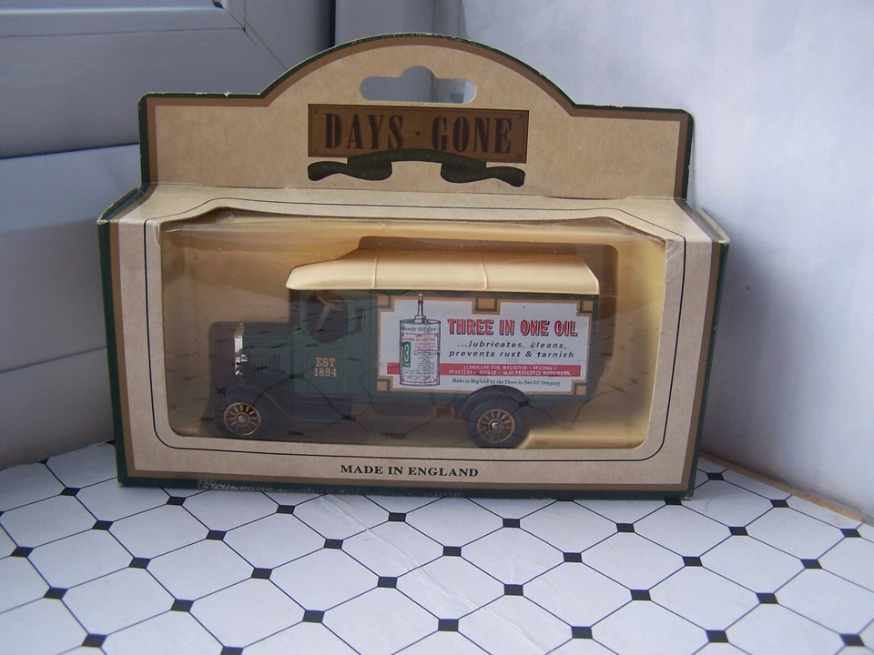 LLEDO, DAYS GONE, MORRIS VAN, OIL, LIMITED EDITION, DIE CAST MODEL, VINTAGE - Image 2 of 4