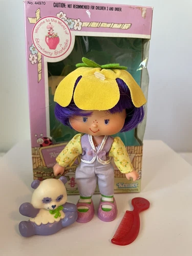 Strawberry shortcake Almond Tea Doll