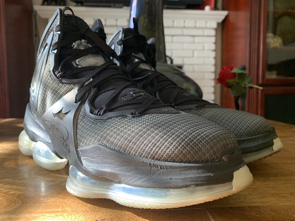 Size-13 Nike LeBron 19 Xix 2022 Black Green Glow Anthracite 