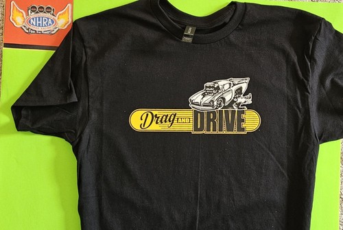 Drag And Drive Chevy Power House Blown Engine (E24) Men's Black Cotton T-Shirts. - 第 1/2 張圖片