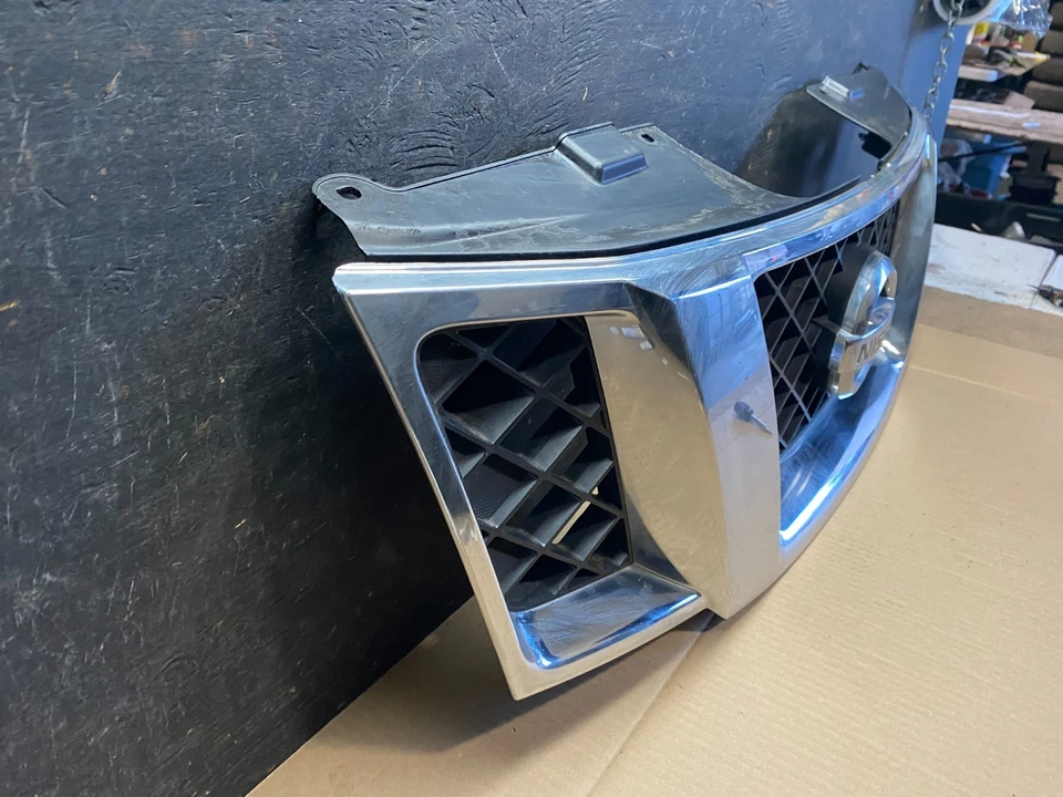 Nissan Pathfinder 2008 a 2012 parrilla cromada superior delantera OEM T6538 DG Foto 3 de 4