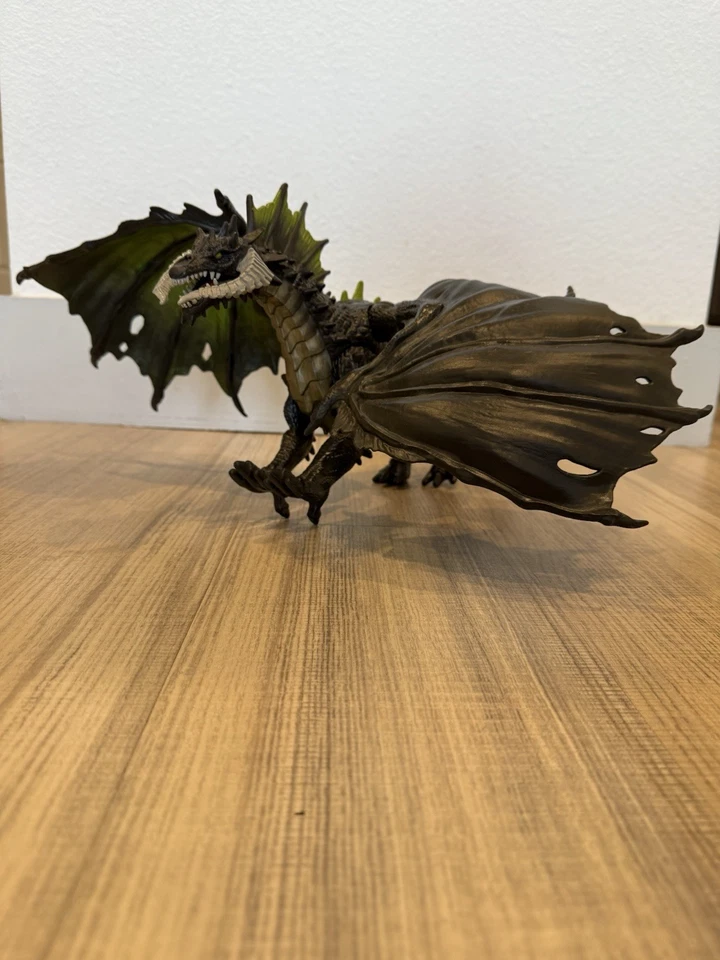 Figura de acción Dungeons & Dragons: Honor Among Thieves Golden Archive Rakor 28 cm Foto 4 de 4