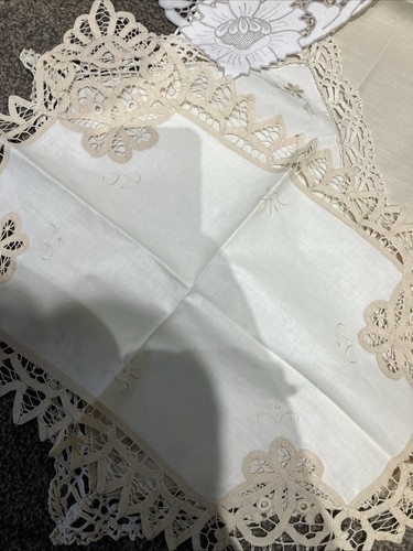 VINTAGE TRAY / TABLE MATS CLOTHS x 5 CROCHET LACE EDGING MIXED - Picture 3 of 6