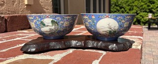 CHINESE PAIR FAMILLE ROSE BOWLS QING DYNATY QIANLONG MARK