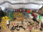 COWBOYS & INDIANS - Vintage Plastic Figures - Lot - Tim Mee - RARE!!!  100+ Pcs — photo 1