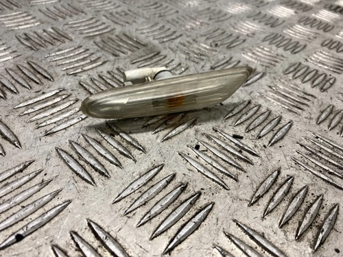 BMW 3 E90 Kotflügelblinker vorne links 53137253325 7253325 2.00 Diesel 22598450