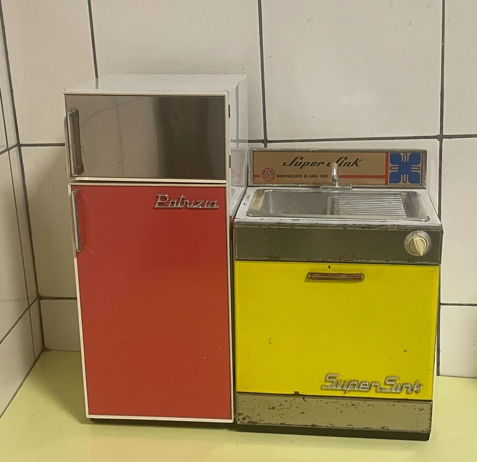JOUET ANCIEN - FRIGO ET EVIER VINTAGE EN TOLE LAQUEE  AMB MARCHESINI ITALY 1970' - Photo 2/4