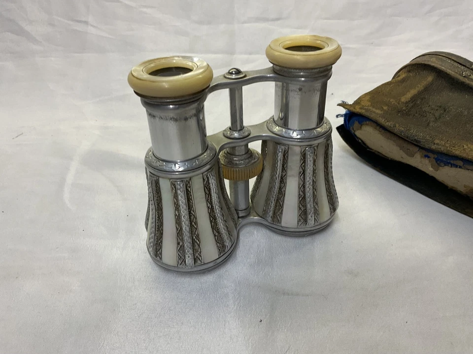 Antique Opera Glasses With Mother Of Pearl Inlay And Leather Case - Image 2 of 4