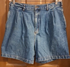 Chaps Ralph Lauren Blue Denim Pleated Shorts Men's Size 36 (Tape says 34 in)