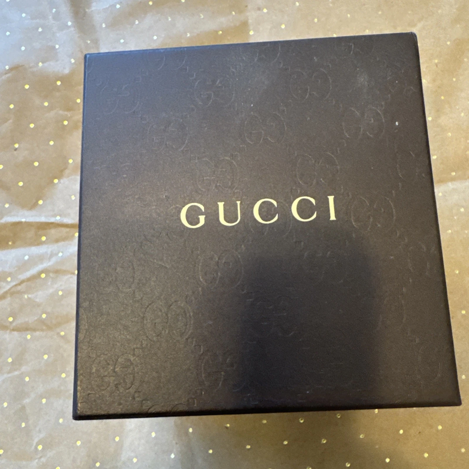 Authentique belle montre femme Gucci 1400L ton or 