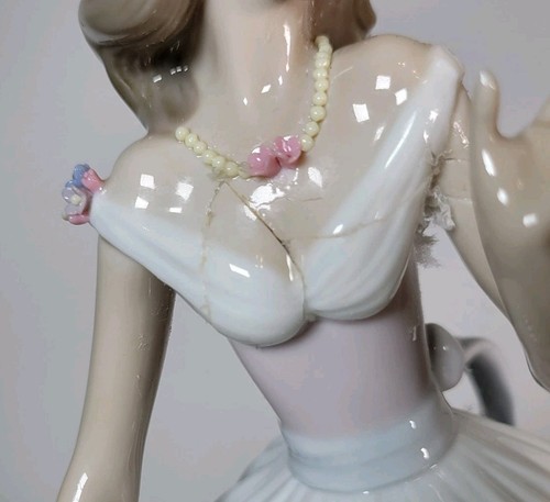 Lladro #5957 The Glass Slipper Cinderella Glossy Statue Damaged/Repaired 1992 - Bild 4 von 14