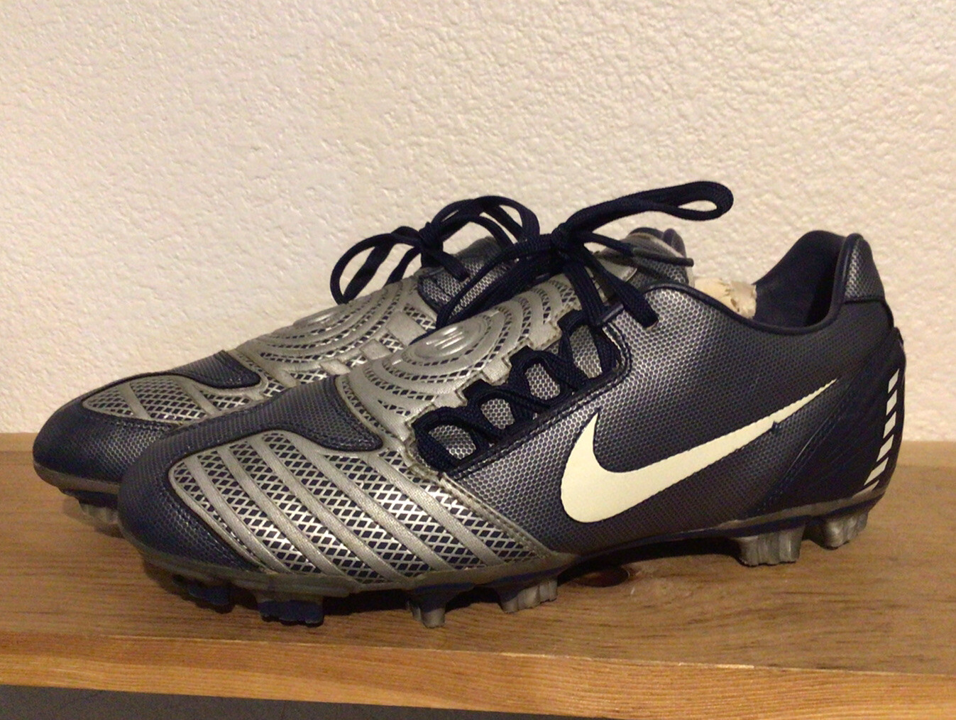 nike total 90 strike