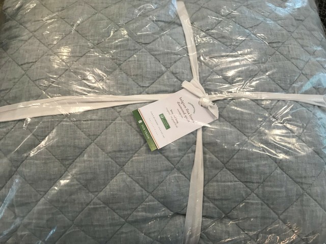 Pottery Barn Belgian Flax Linen Diamond Quilt King Cal King