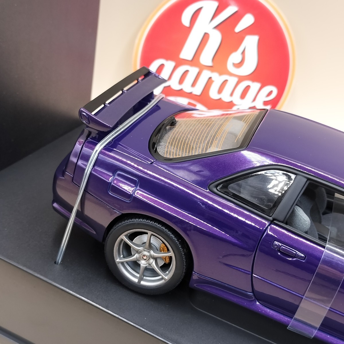 【未開封品】AUTOart Skyline GT-R R34 パープル Nissan Skyline GT-R (R34) Z-tune Midnight Purple 1:18