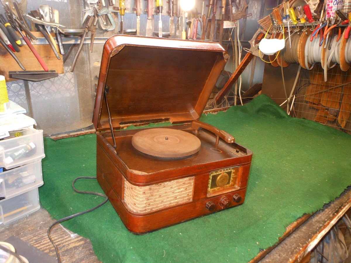 Antique Crosley radio & turntable Model No. 56-TP-L art deco tube