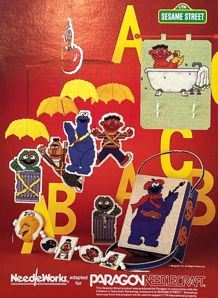 Paragon SESAME STREET DESIGNS IN PLASTIC CANVAS Muppets Book 2007 - Image 2 of 2