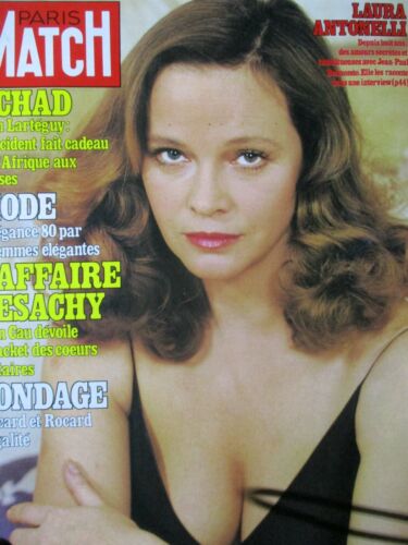 PARIS MATCH 04-1980 / TCHAD, ANGOLA, Laura ANTONELLI Belmondo, Dominique LAFFIN - Foto 1 di 1