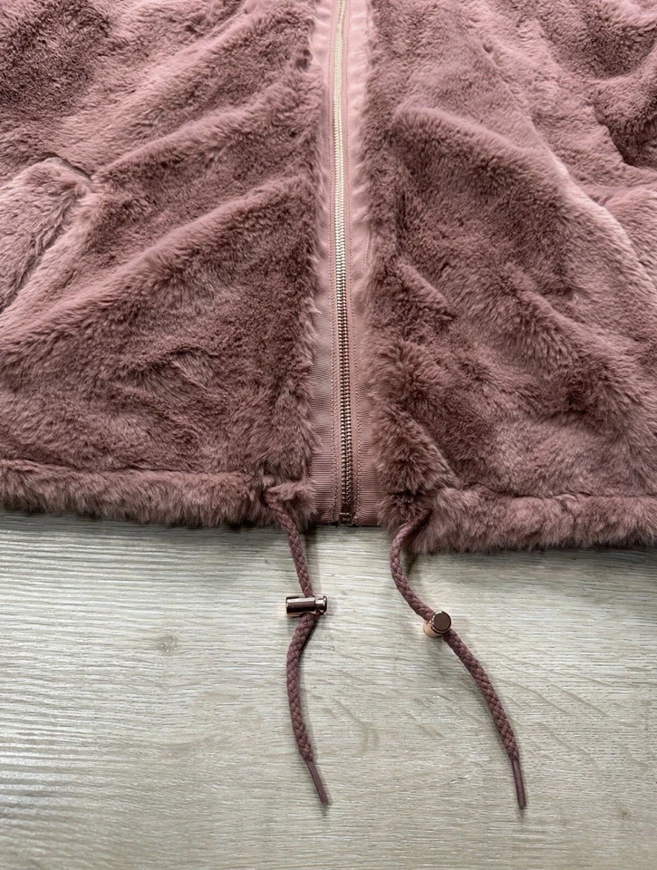 全新带标签 Lucky Brand 女式夹克粉色 M 柔软人造毛皮连帽抽绳 — 第 4/4 张图片
