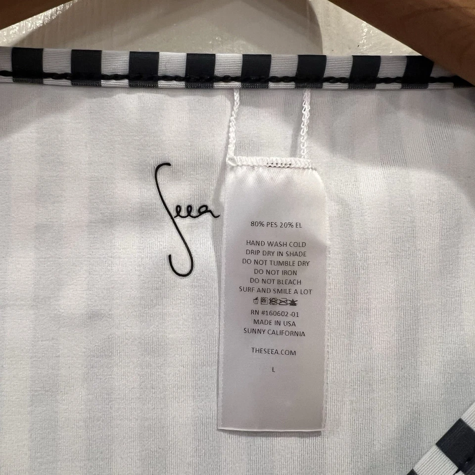 Camisa de natación de manga larga a rayas blancas y negras Seea Rashguard talla L nueva sin etiquetas Foto 2 de 4