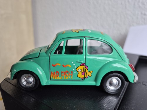 Diecast VW Käfer grün mit Mr. Fish-Logo, SS5702, mit hervorrag. Rückzugsmotor