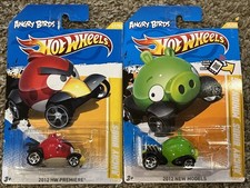 Hot Wheels Angry Birds Set of 2 Green and Red New In Box