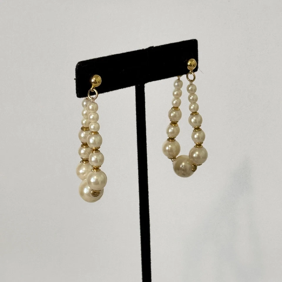 Pendientes colgantes vintage de perlas de imitación Avon tono dorado Foto 4 de 4