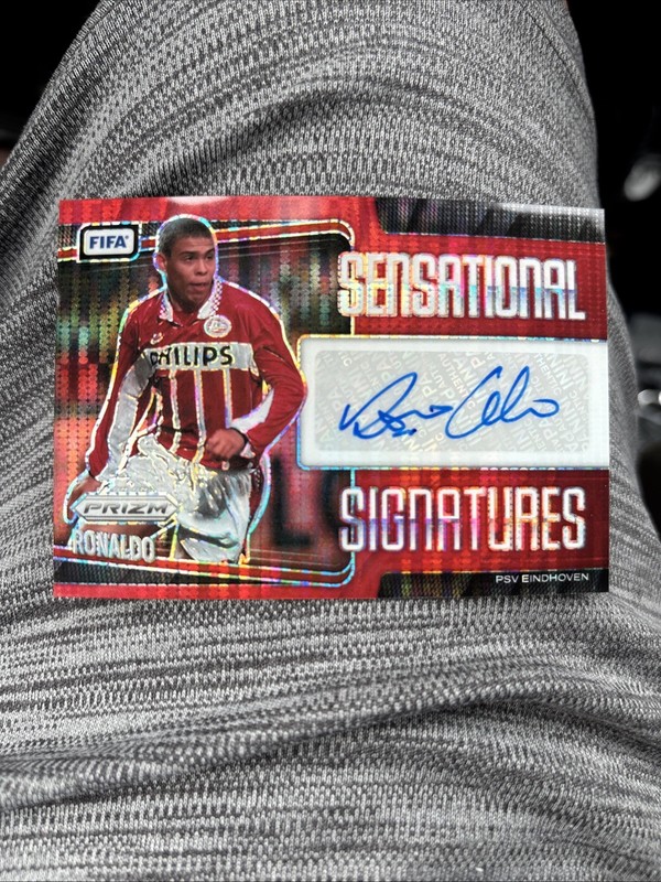 2025-26 Prizm Ronaldo Sensational Signatures Color Match Auto- A True Legend