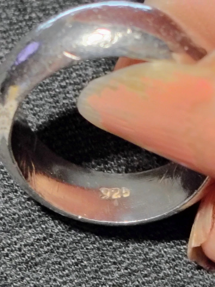 Sterling Silver .925 Unisex Solid Band Ring 7.5 grams / Size 7 / 6.7mm - Image 2 of 4