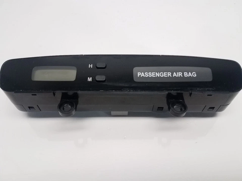 Kia Sedona EX 2010 reloj montado en el tablero y luz de bolsa Foto 2 de 4