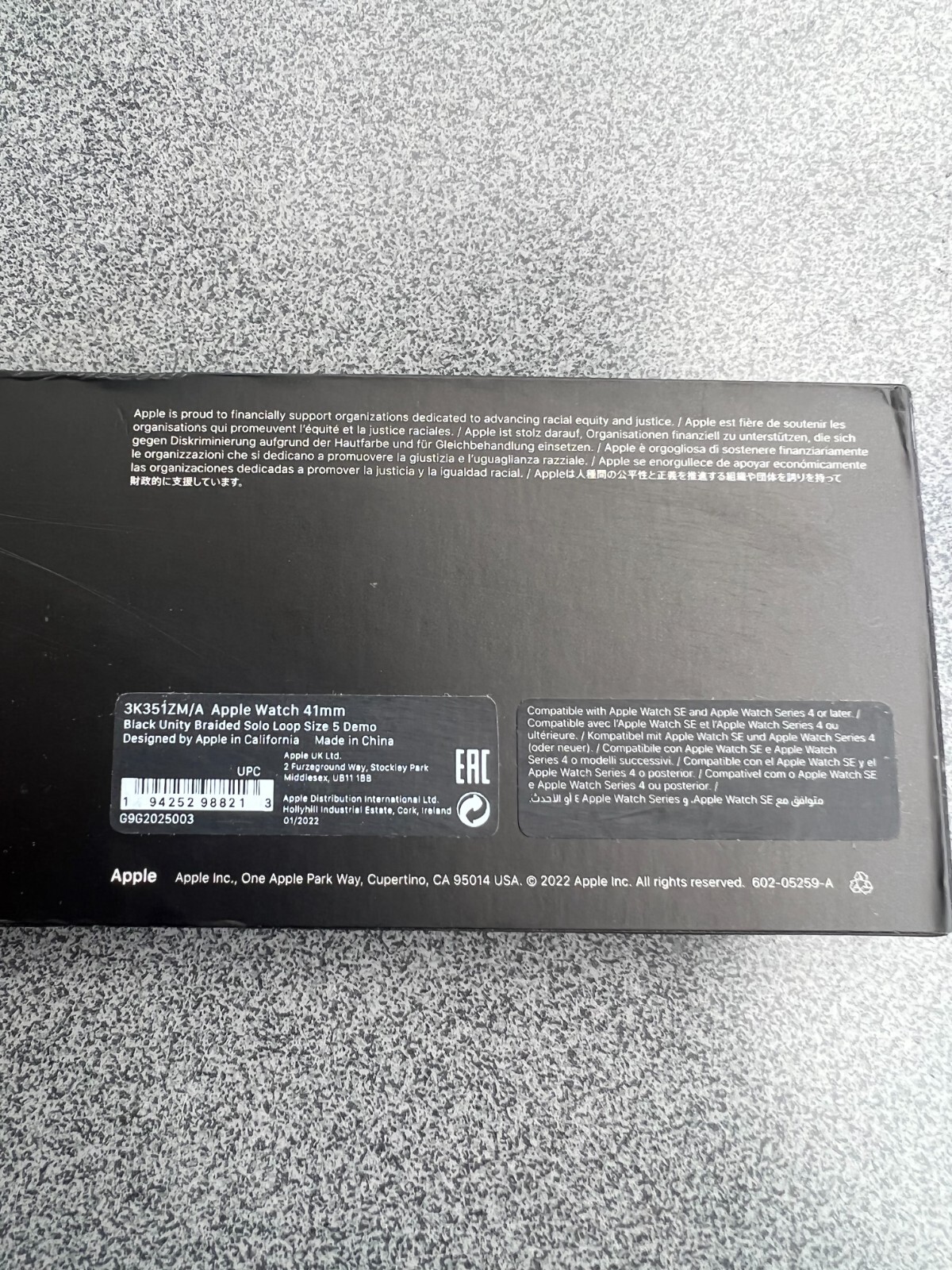 Bracelet Apple Watch tressé Unity Solo Loop en textile extensible de luxe