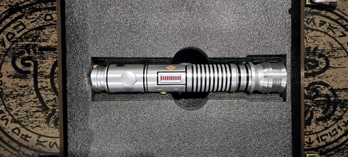 【未開封】★ヒルトのみ★Jedi Ki-Adi-Mundi Hilt Set 未開封】☆ヒルトのみ☆Jedi Ki-Adi-Mundi Hilt Set - メルカリ