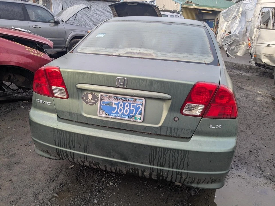 二手速度计 适合:2004 年本田思域集群 Sdn 北美制造 LX — 第 3/4 张图片