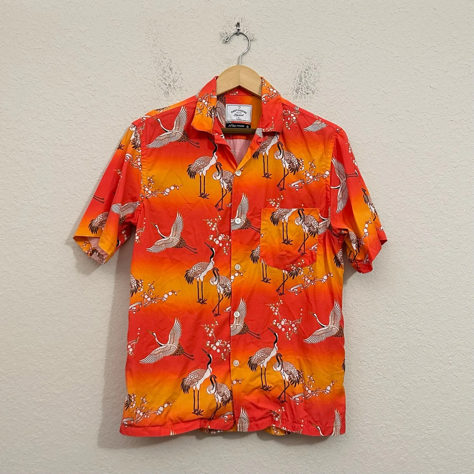 PORTUGUESE FLANNEL Tazu Camp Shirt Mens M Ombre Crane Old Style Wisdom Hawaiian