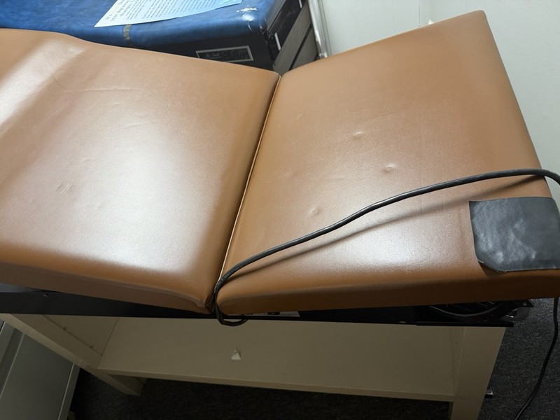 Midmark Ritter 104/108 Exam Table Handles Cocoa Brown